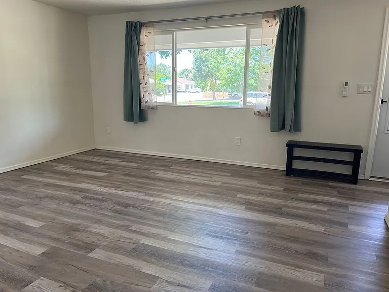 4397-4399 W Rose Hill Ct — Photo 30