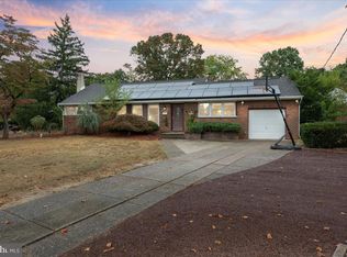 5 Sunset Dr, Voorhees, NJ 08043