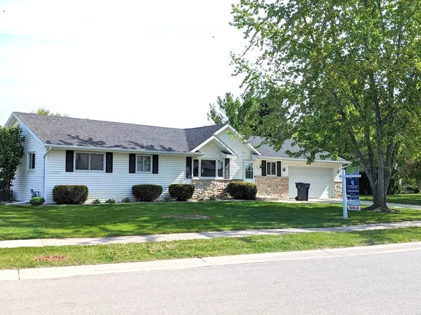 347 Bentwood Dr, Brillion, WI 54110