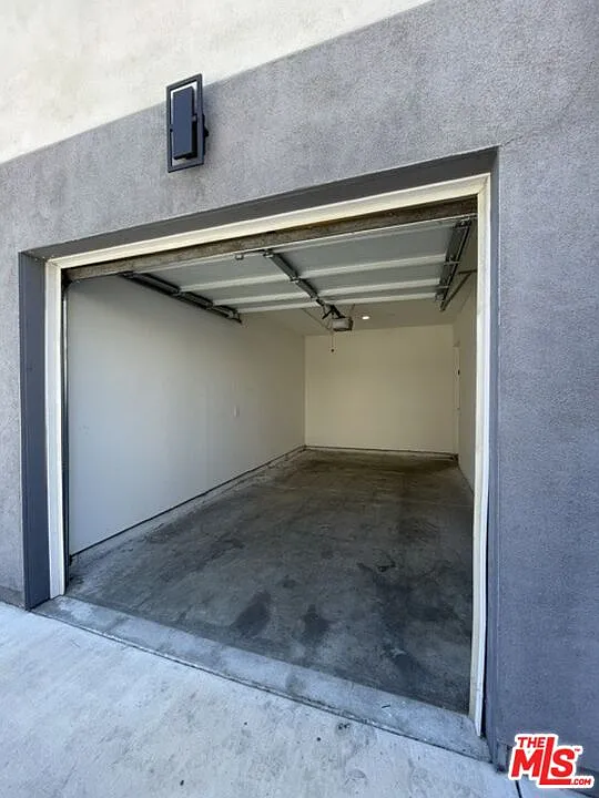 3 bed, 3.5 bath, 1416 sqft, $3,800 — Photo 3