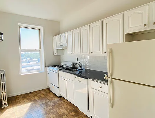 Rented by TheRealEstateCompany.com LLC | media 9