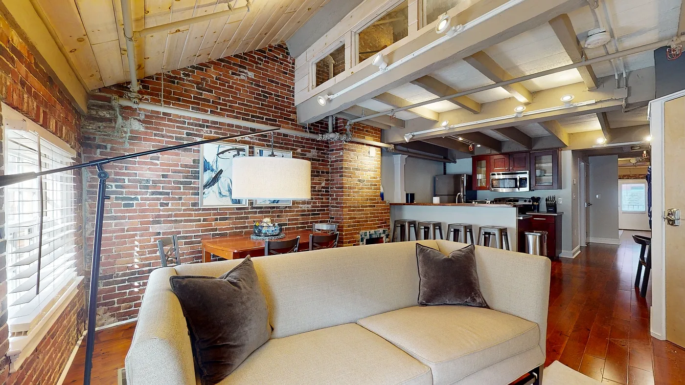 2 bed, 1000 sqft, $9,150 — Photo 3