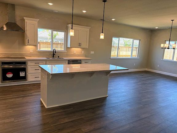 3rd image of 912 Norman Rd