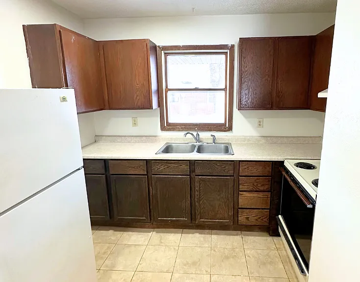 117 Walnut St #1 — Photo 2