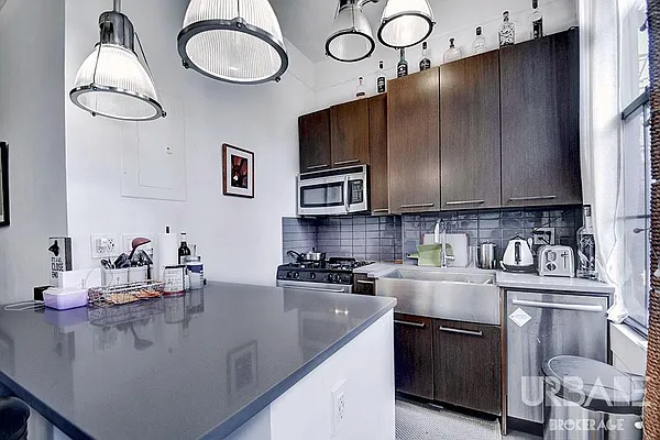 Rented by Urbane Brokerage | media 19