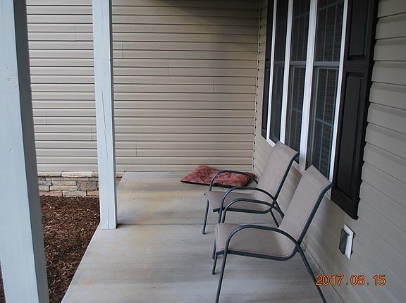 3rd image of 18 Westview Dr