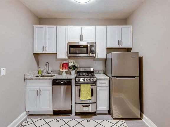 Studio kitchen (staged)