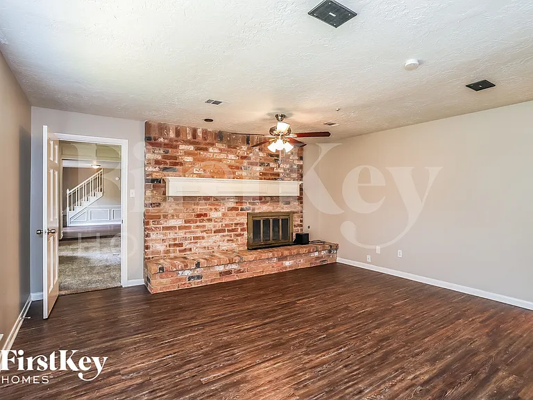 6511 Misty Spring Ln — Photo 10