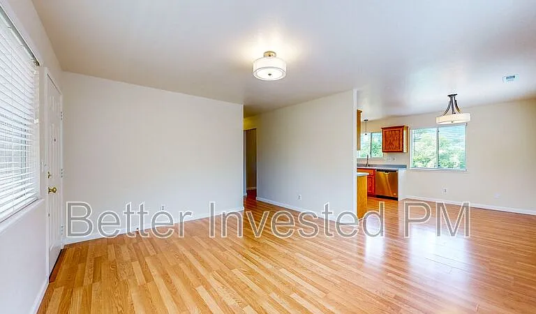 832 S Orchard Ave — Photo 4