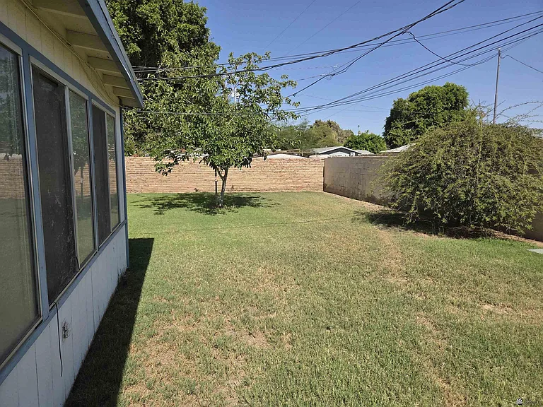 1901 W 16th Pl — Photo 11