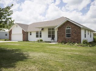 765 Moon Valley Rd, Ozark, MO 65721