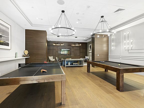 5th image of 990 Corporate Dr APT 607