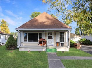 921 Reynolds Dr, Charleston, IL