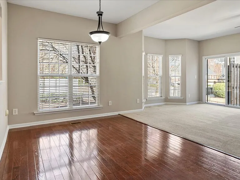 305 Anterbury Dr — Photo 35
