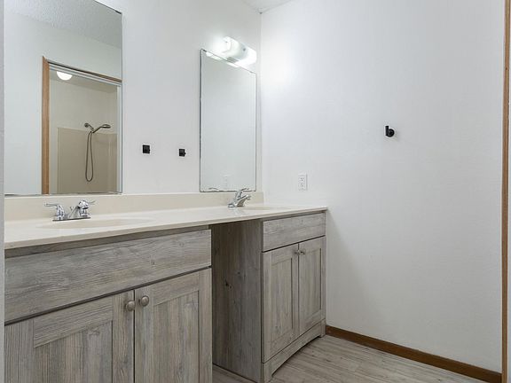 5th image of 315 4th Ave S APT 203
