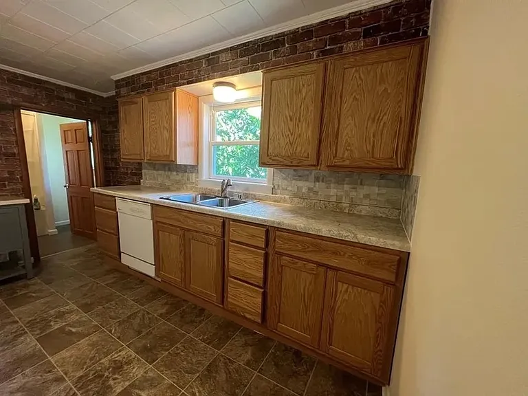 808 Grand Ave — Photo 10