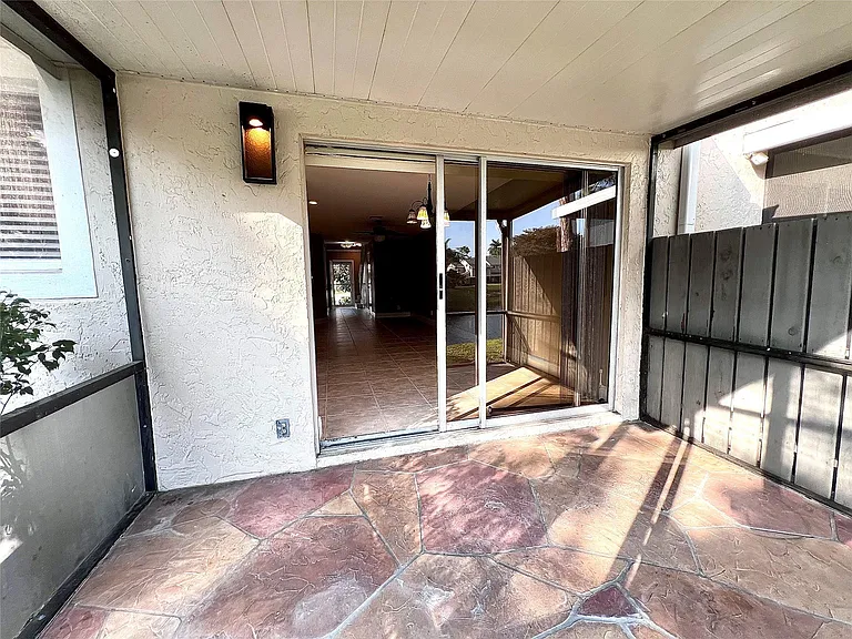2246 Discovery Cir — Photo 34