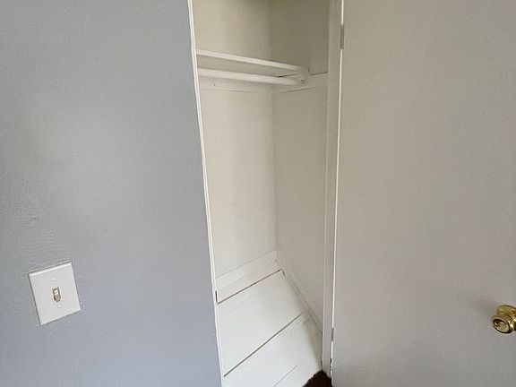 2nd image of 1427 Hervey Ave #B-d