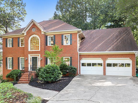 2nd image of 4403 Windsor Oaks Cir
