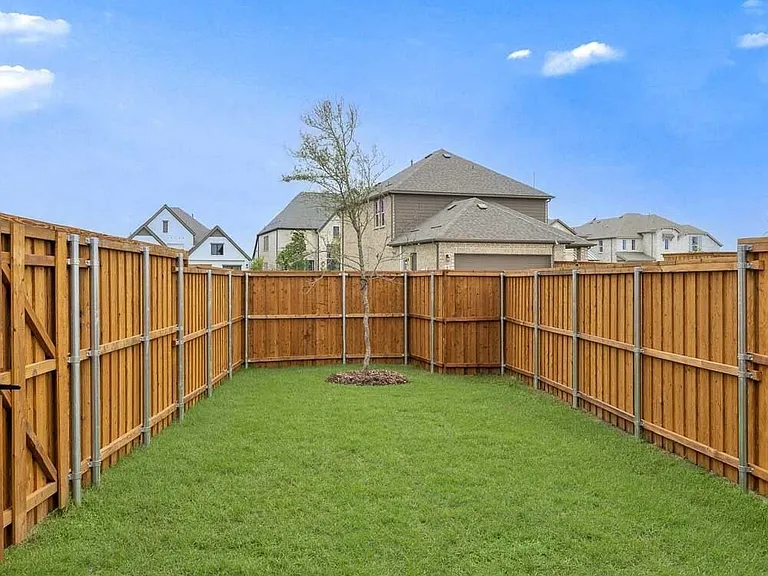 3301 Little Bluestem Rd — Photo 22