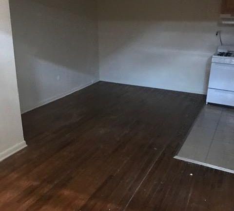 3rd image of 929 Lombard St APT 102