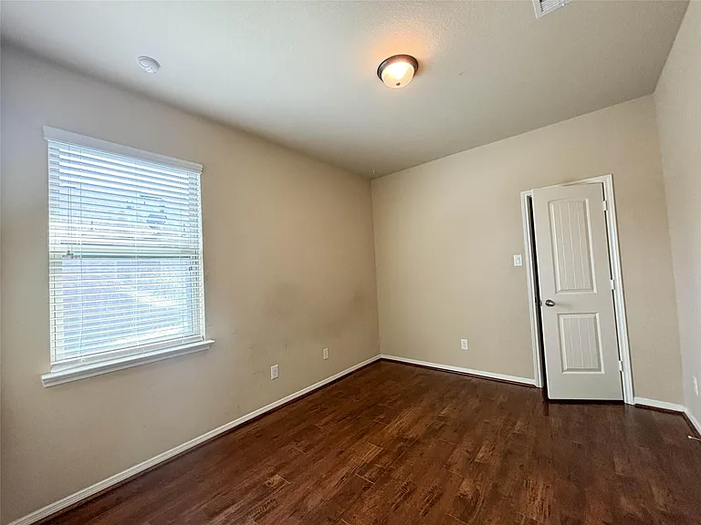 3407 Daniel Falls Ln — Photo 10