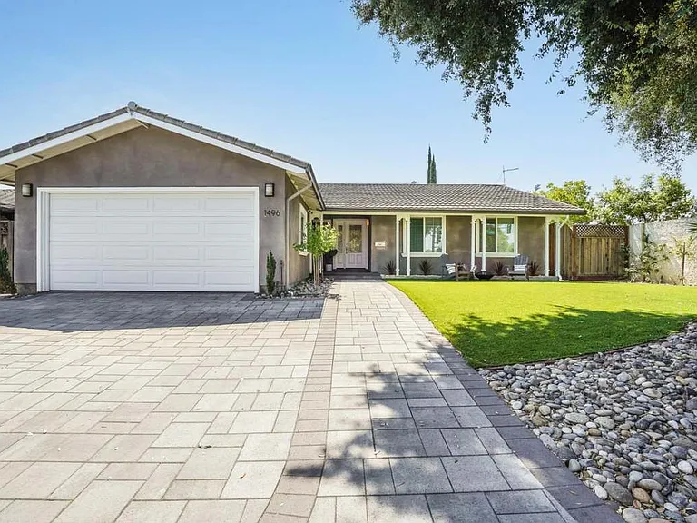 1496 Portobelo Dr — Photo 1
