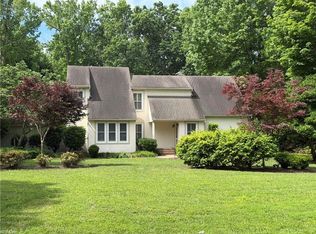 1201 N Inlynnview Rd, Virginia Beach, VA 23454