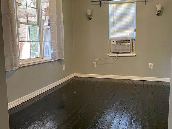 5th image of 1905 SW 11th Ct