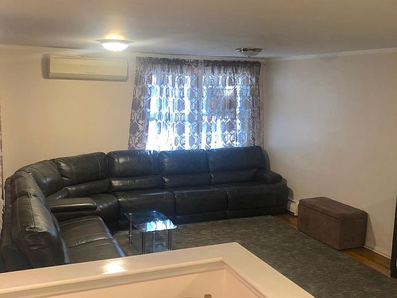 3rd image of 2057 E 56th St #1