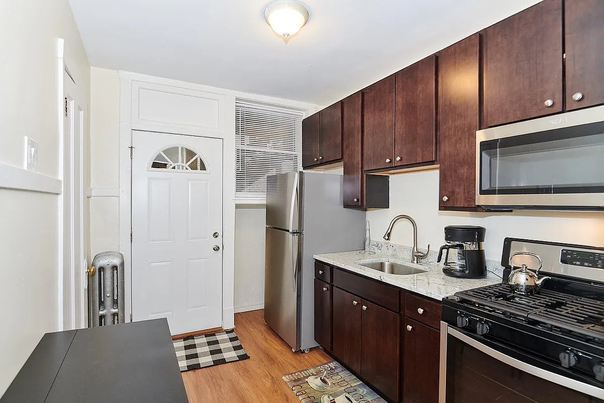 Building Photo - 2536 W Thorndale Ave #1