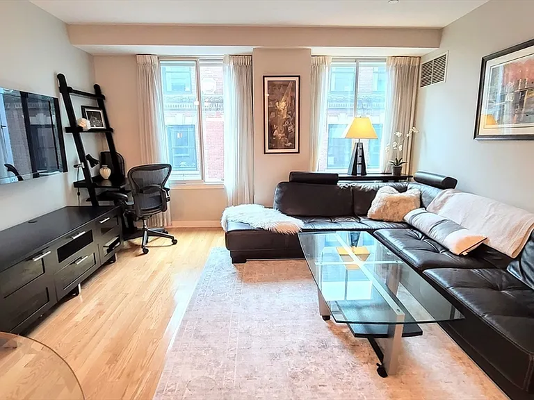 80 Broad St #903 — Photo 2