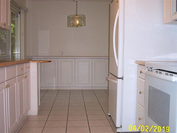 2nd image of 10216 W Prairie Hills Cir