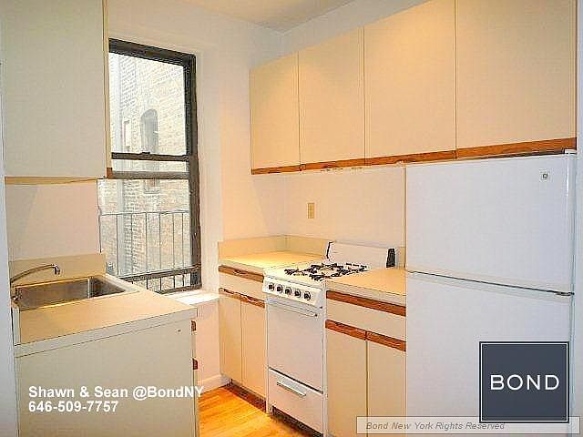 2nd image of 419 E 73rd St APT 4B
