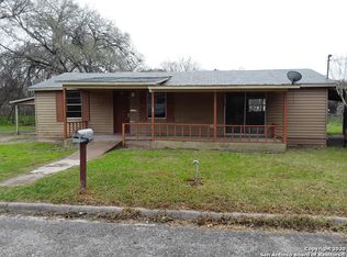 109 Pacific Ave, Cuero, TX 77954