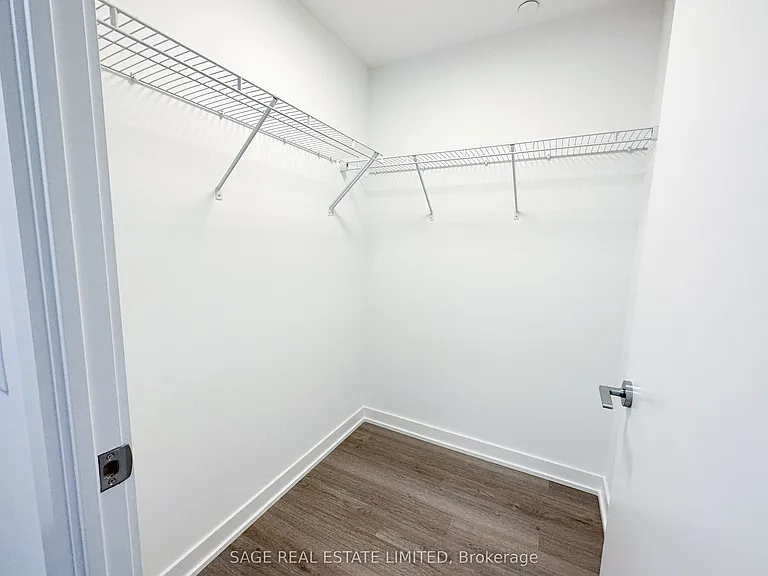357 King St W #2009 — Photo 14