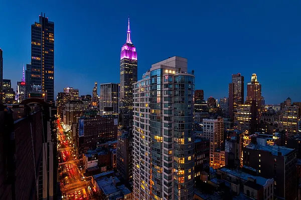 Rented by Greystar | media 20