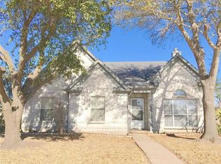 2833 Clearmeadow Dr, Mesquite, TX 75181