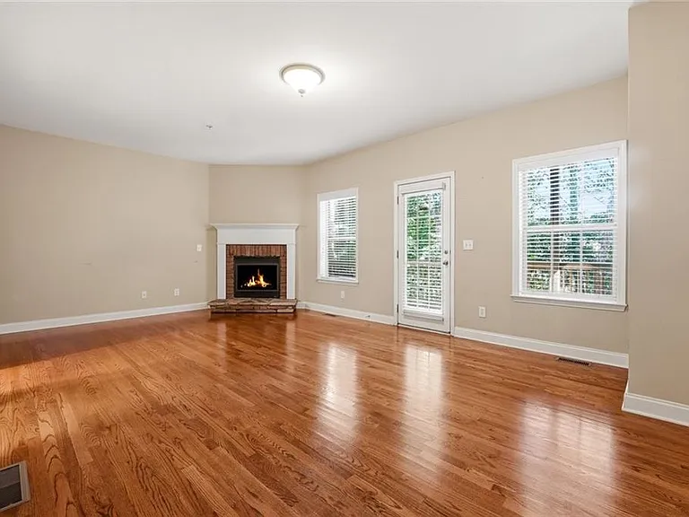 9040 Woodland Trl — Photo 6