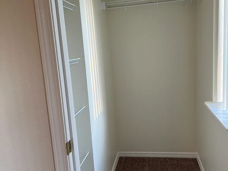 4858 N Orchid Ln — Photo 12