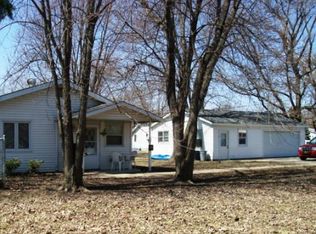 2055 E Pythian Ave, Decatur, IL 62526