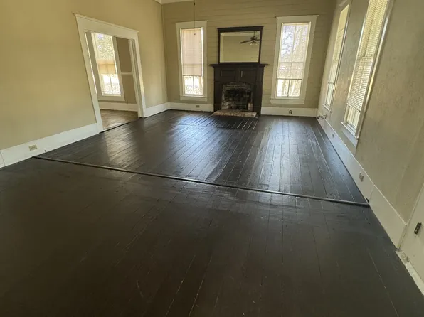 302 S Burleson St, Kyle, TX 78640