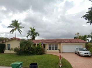 14200 Kendale Lakes Dr, Miami, FL 33183