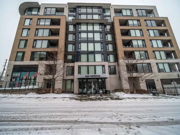 360 Patricia Ave #607, Ottawa, ON K1Z 0A8