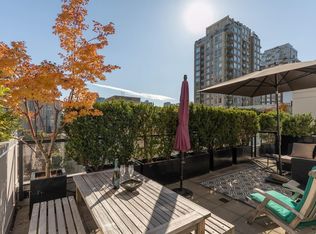 988 Richards St #PENTHOUSE 803, Vancouver, BC V6B 8R2