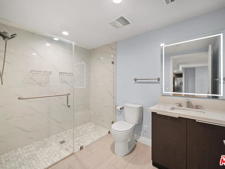 2939 W Leeward Ave #407 — Photo 27