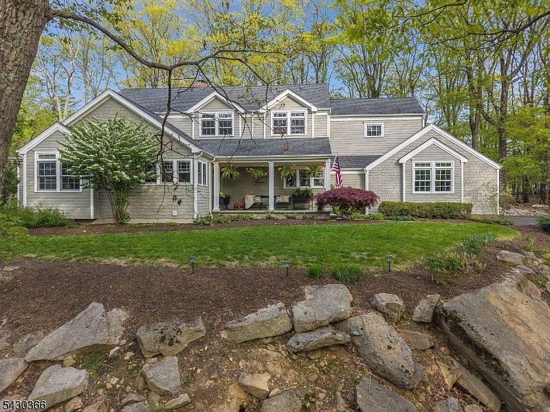 1st image of 612 Woodglen Rd