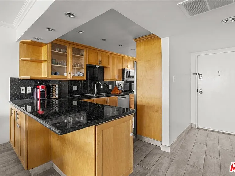 4316 Marina City Dr #927 — Photo 3