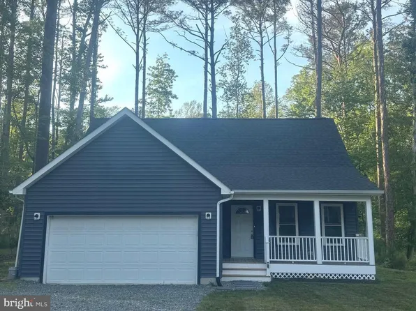 191 Woodbine Dr, Colonial Beach, VA 22443
