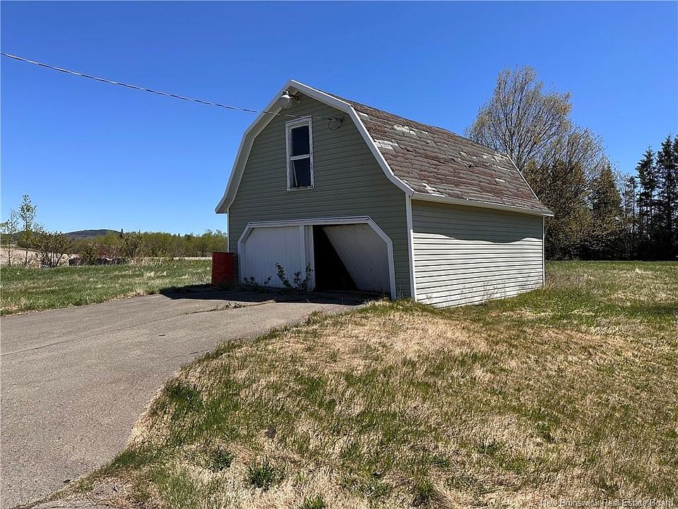 4th image of 233 Hilldale Rd